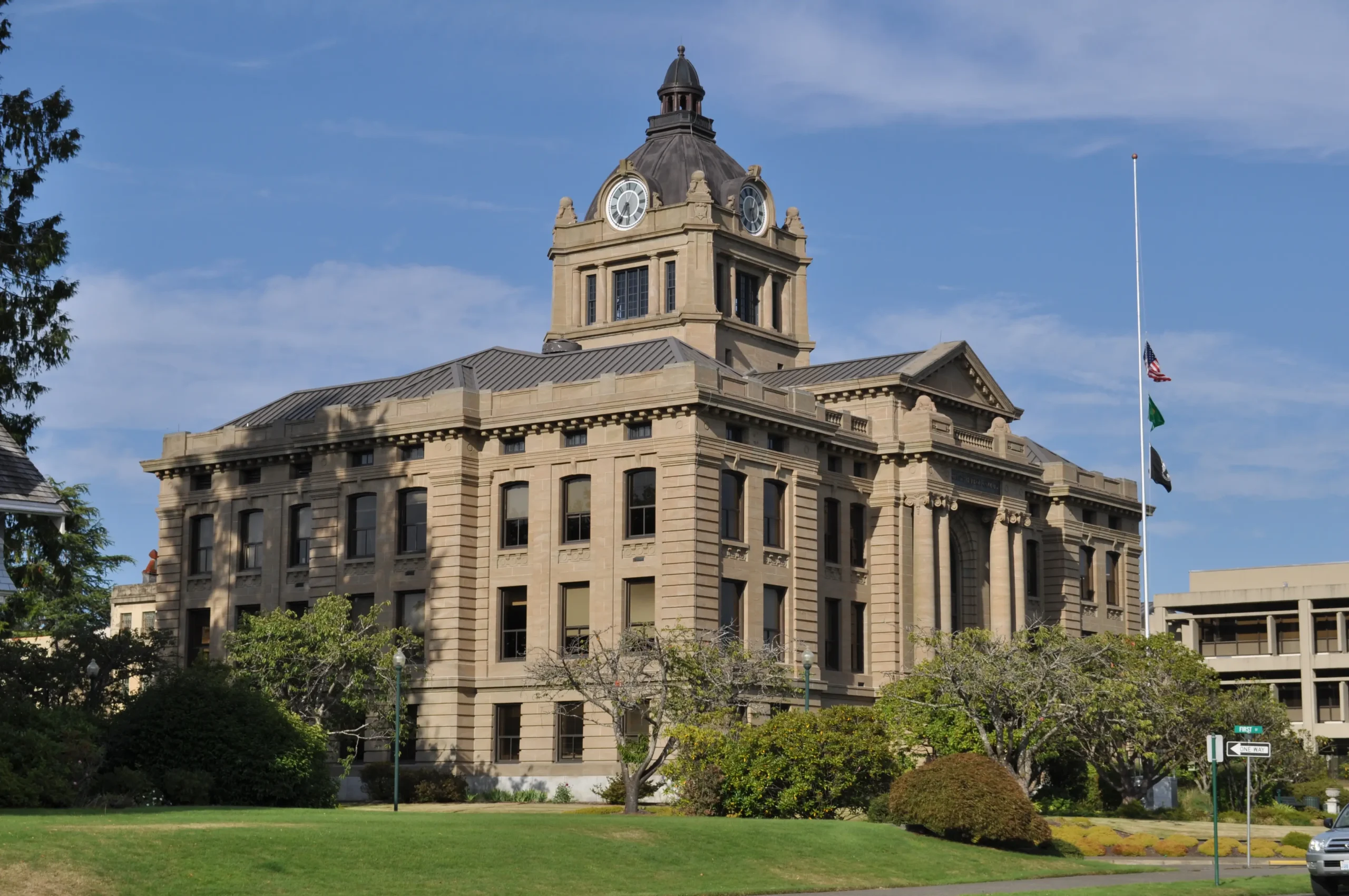 Grays_Harbor_County_Courthouse_01